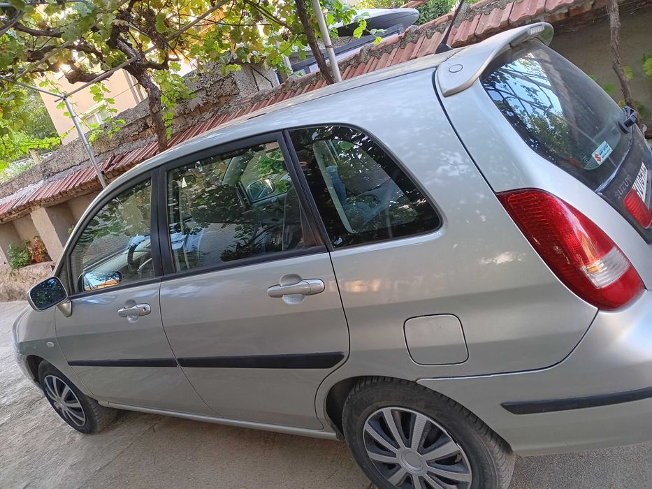 Автомобил Сузуки