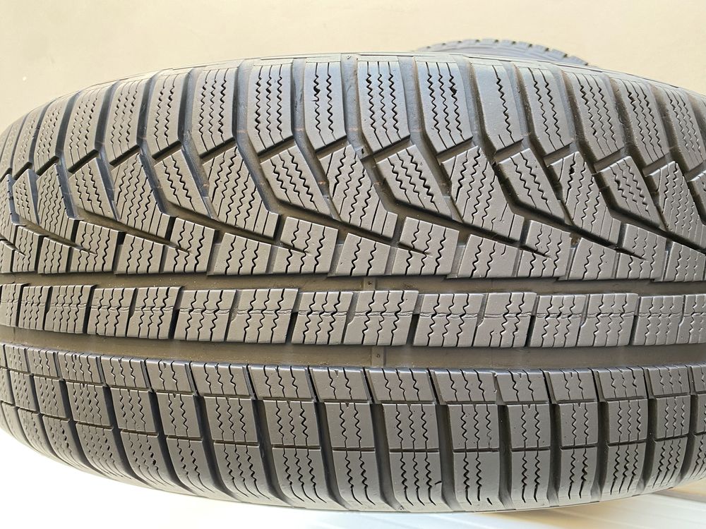 2бр зимни гуми 235/55/19/Hankook Winter Cept Evo2 SUV/dot2619г/6.2мм