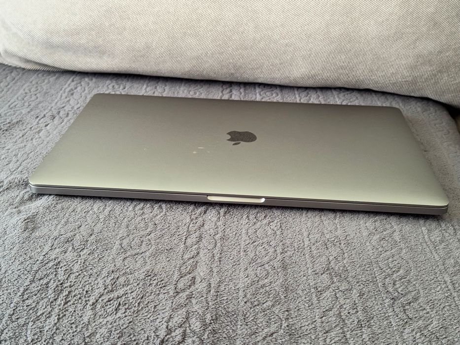 16’ НОВ Macbook Pro 16’ 2019/32GB Ram/Core i7/512 SSD/Radeon 5300