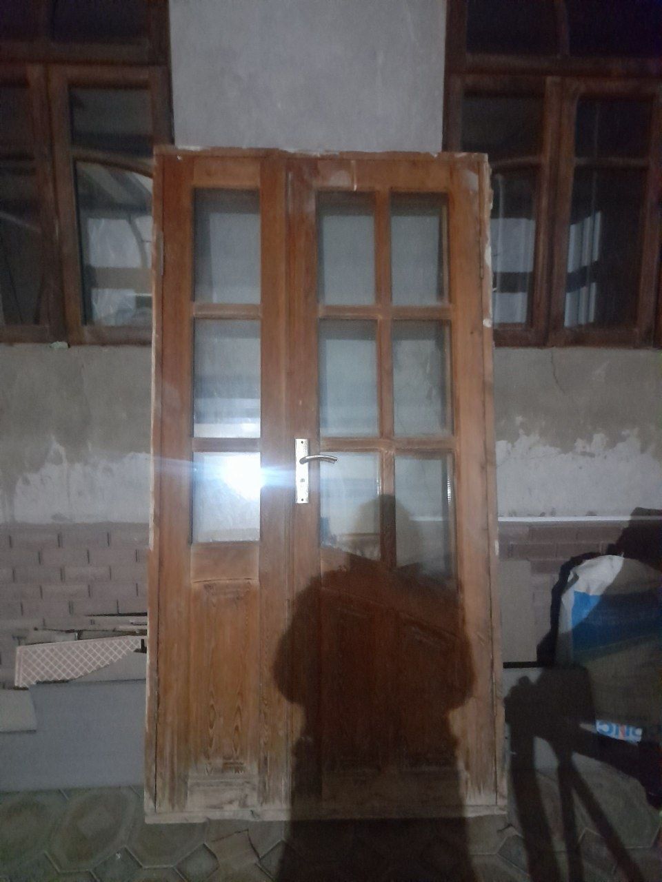Eshik sotiladi srochna