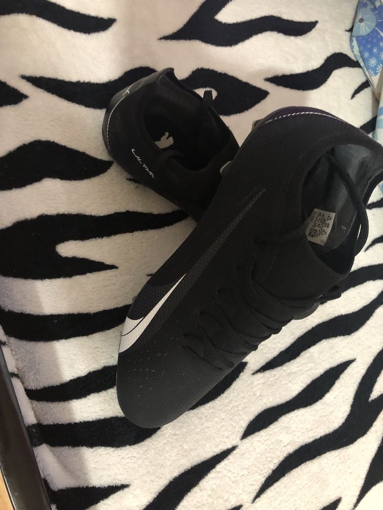 Ghete fotbal puma ultra ag/fg
