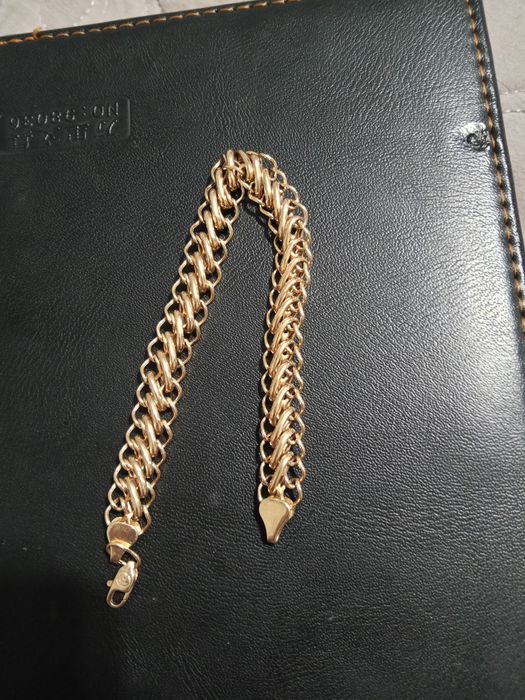 Срочно продам золотые изделия