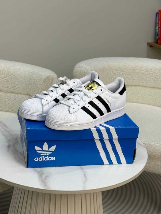 кроссовки Adidas оригинал из США новые мужские 38 и 40 размер