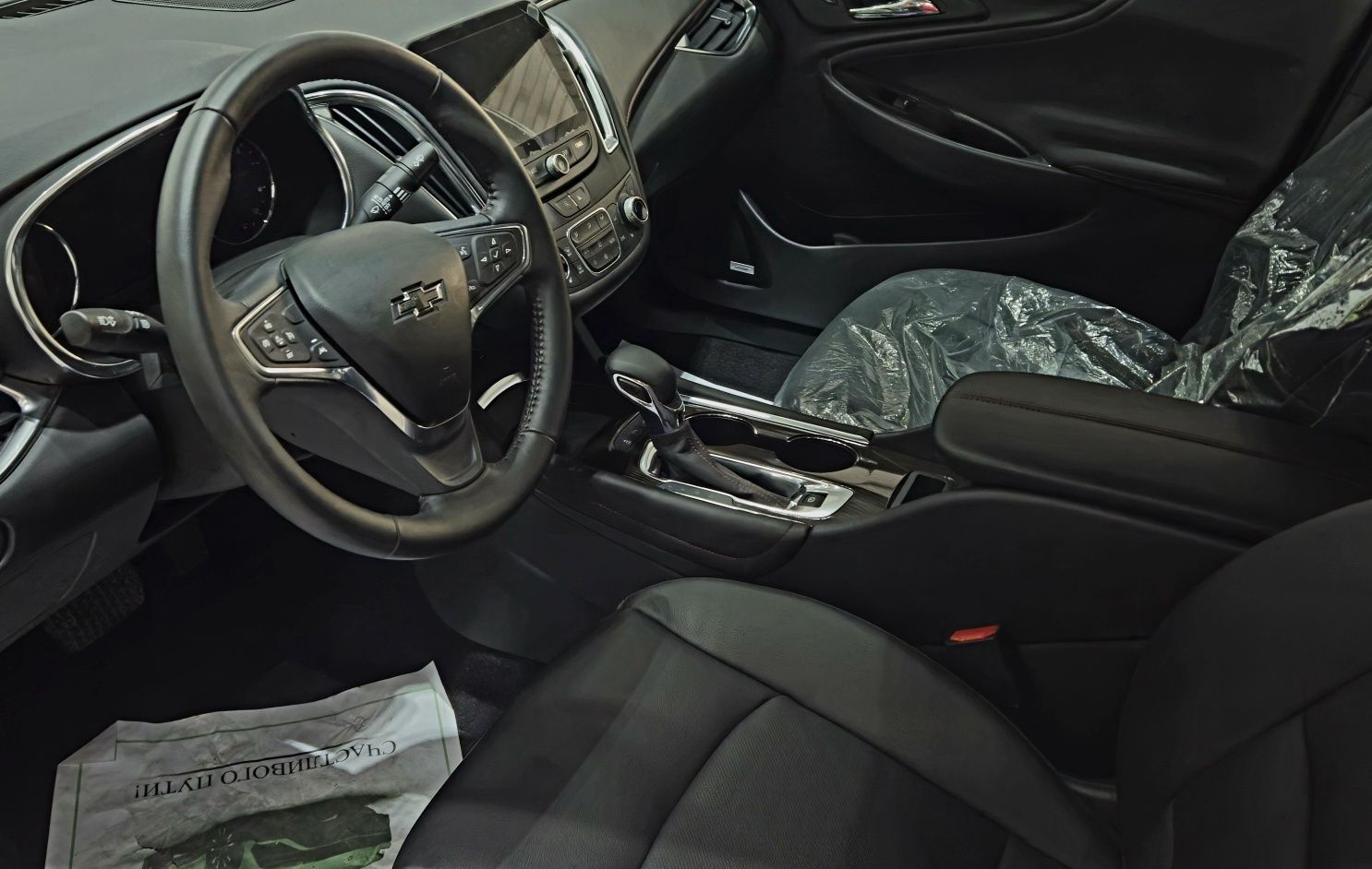 **Malibu XL oq jemchuk rang masla