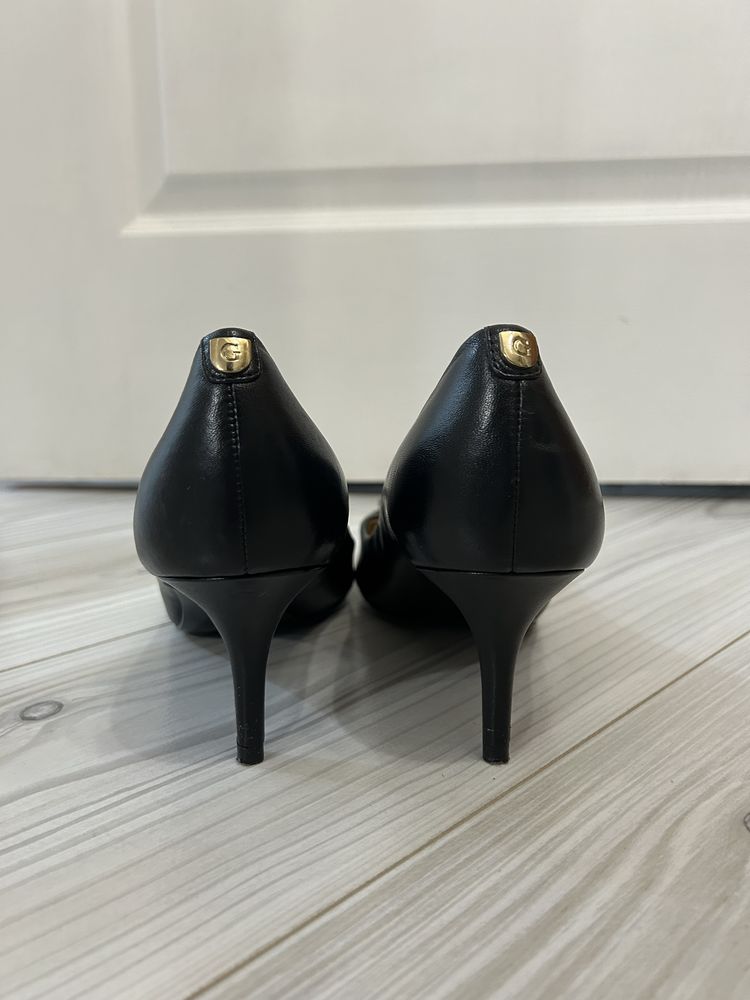 Туфли Guess