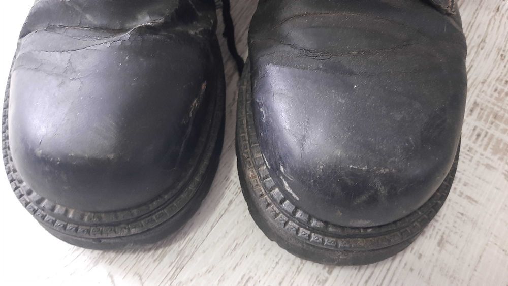 Зимни обувки номер 43