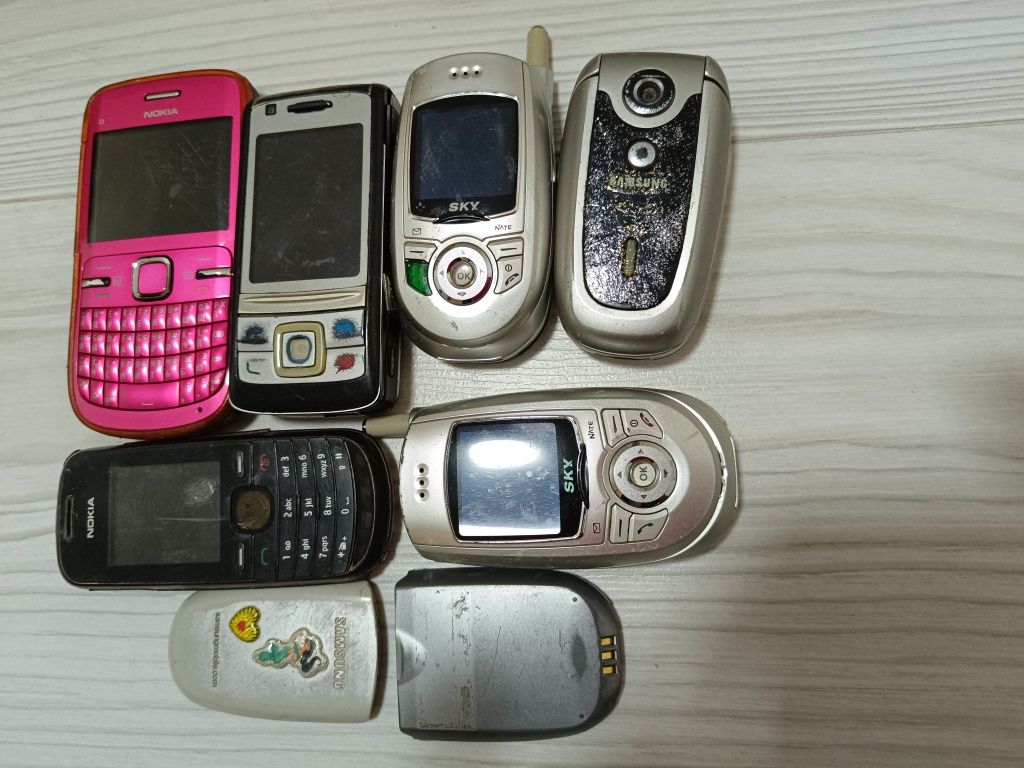 Телефоны б/у срочно продам