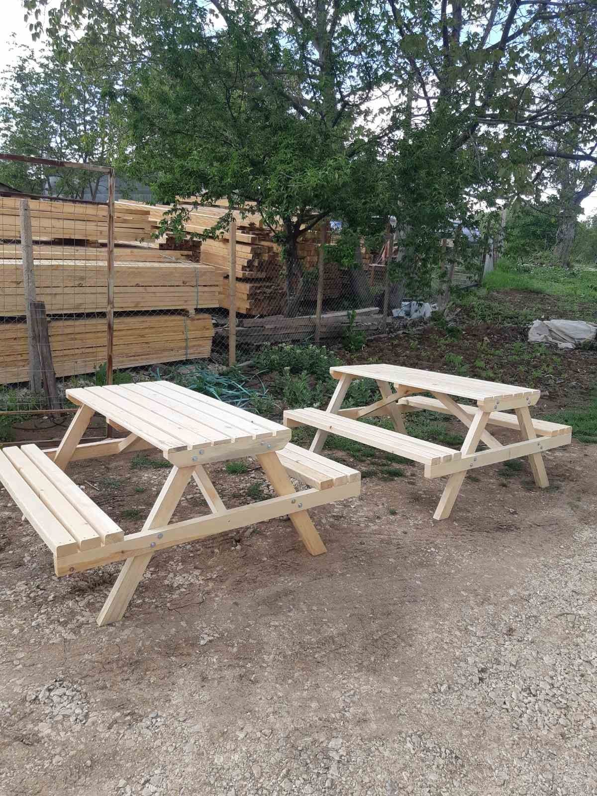 Дървени маси и пейки, къмпинг, пикник маса
