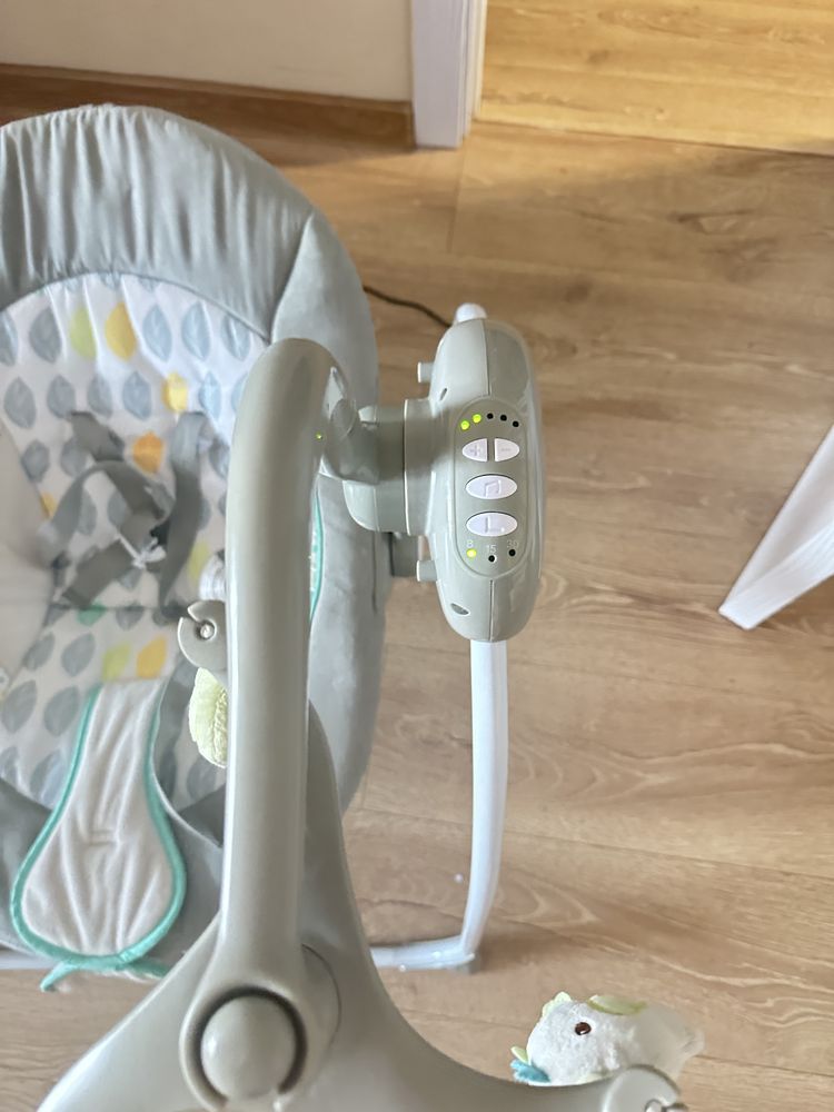 Електрическа люлка с щепсел Baby Swing+ Grey