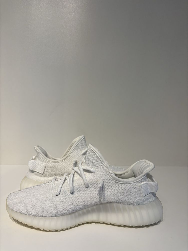 Yeeazy 350 (Triple White)