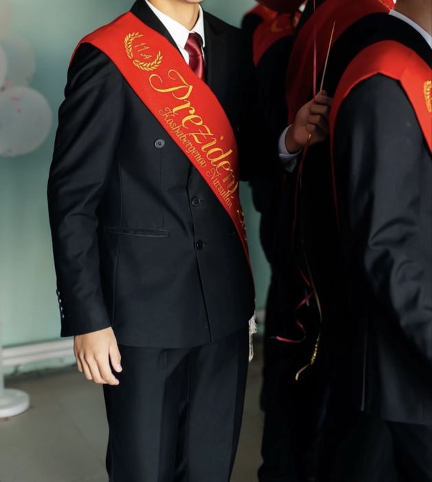 Тройка костюм классика