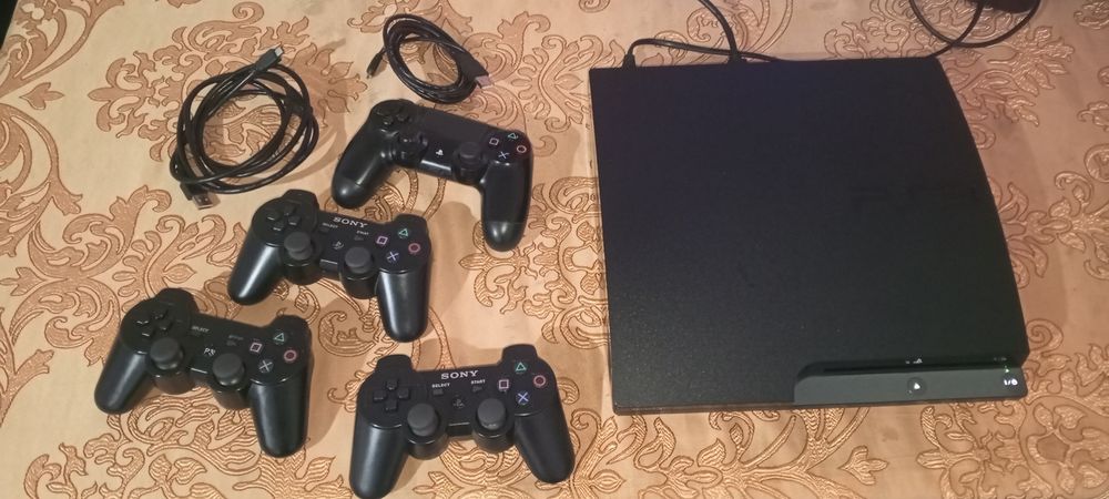 PS3 sotiladi 1 tera pamit 28 igra bor