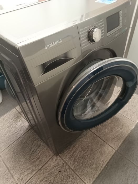 Mașina de spălat Samsung slim..