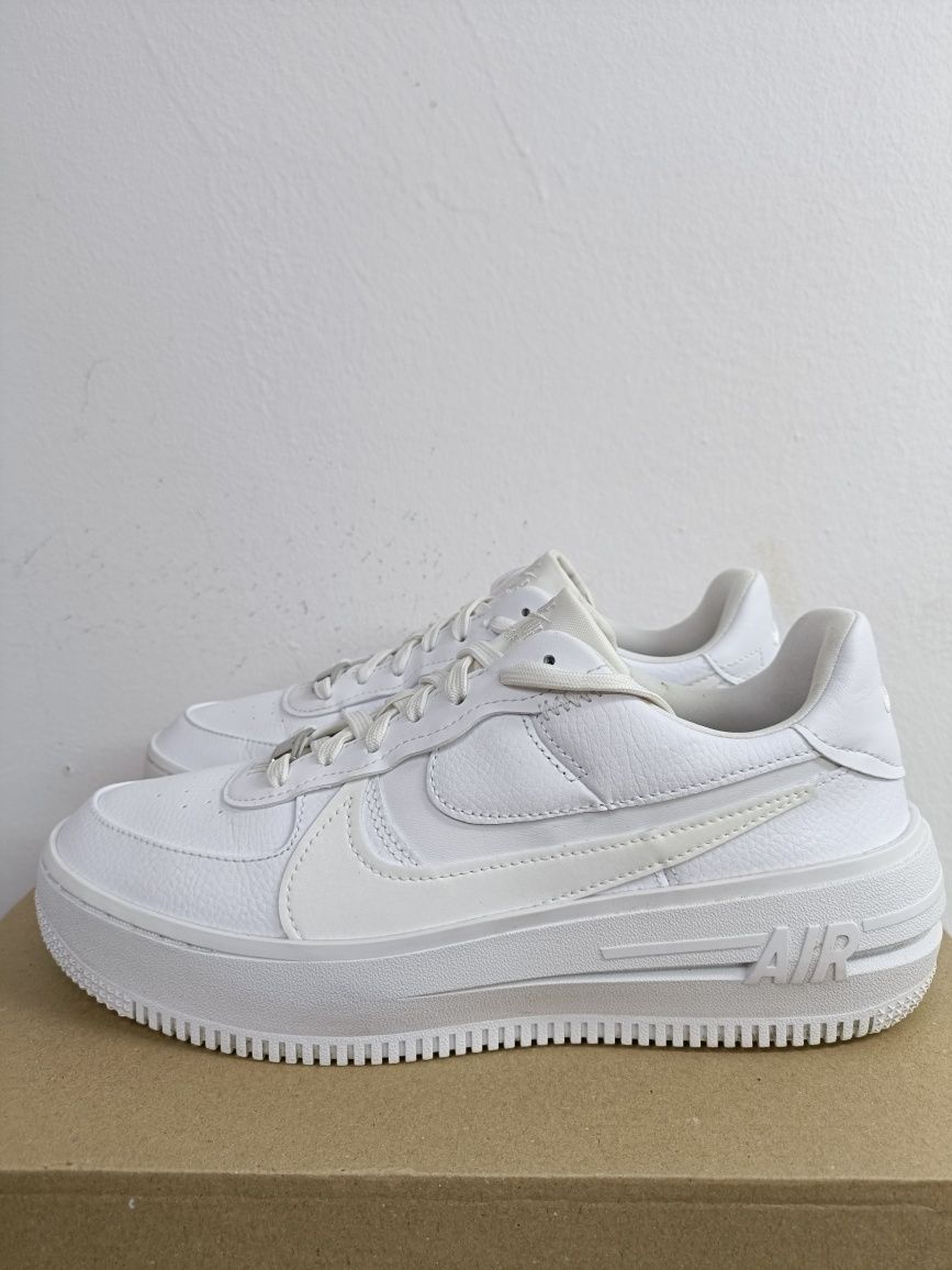 Nike Air Force 1 PLT.AF.ORM номер 40.5 код 24A