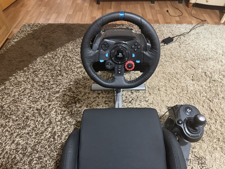 Volan cu scaun logitech g29