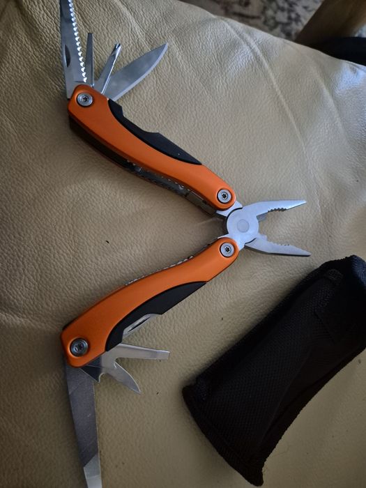 Cutit (briceag) pescar/vinator, cu port textil