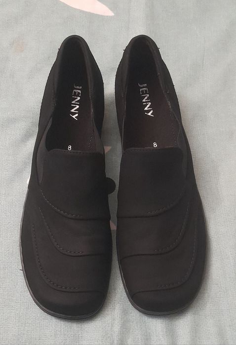 Pantofi dama sunt noi