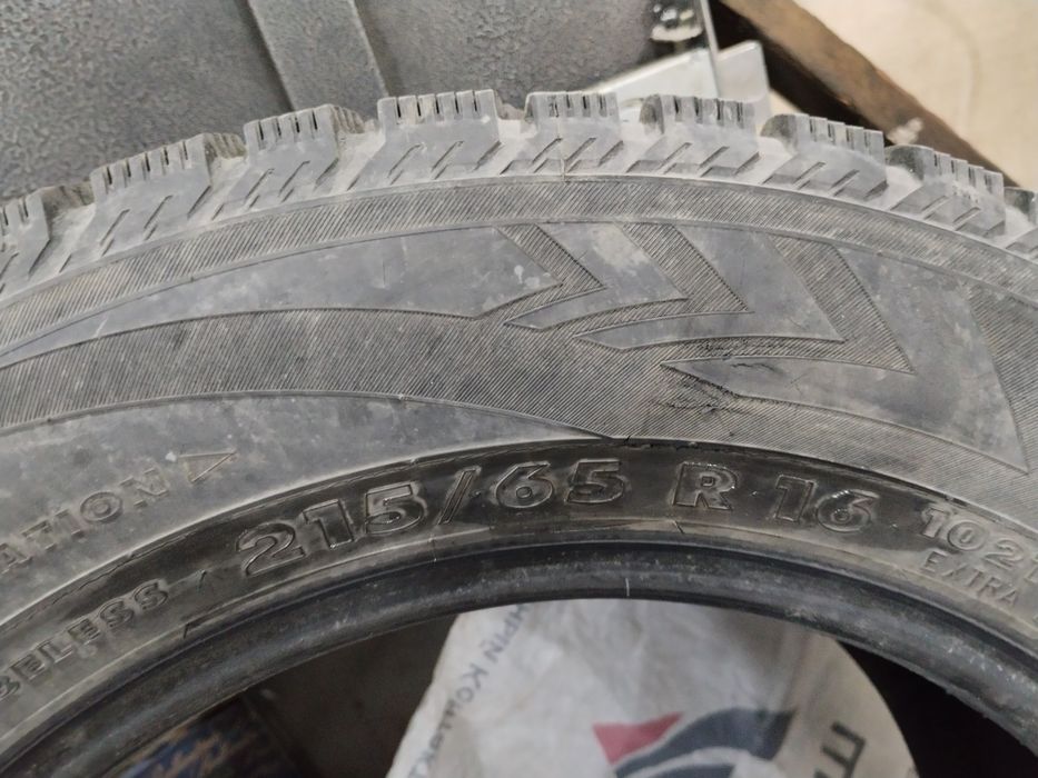 Продаю резину 4шт