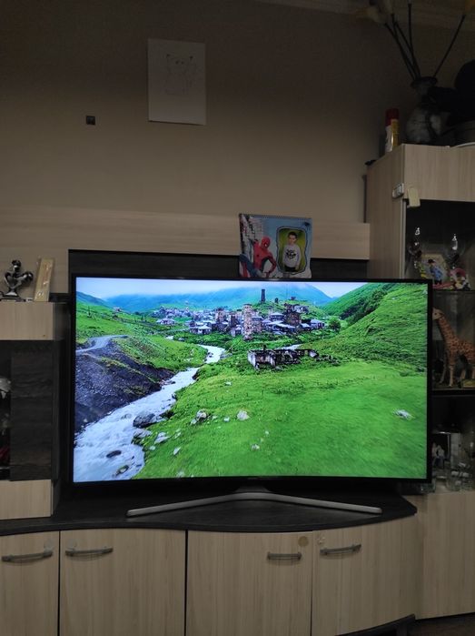 Смарт Телевизор SAMSUNG CURVED 55 инча Ultra HD 4K