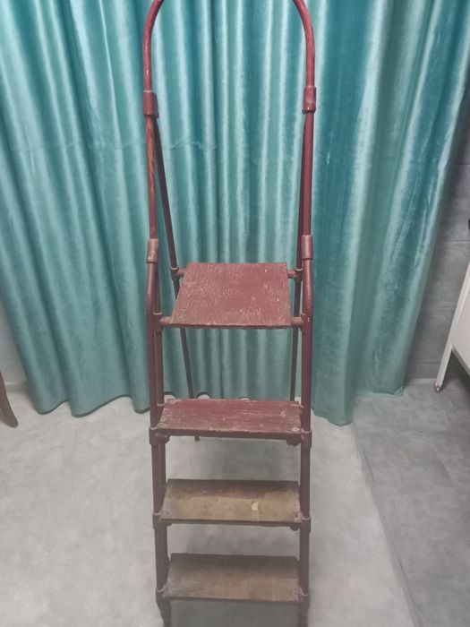 Стремянка советская.