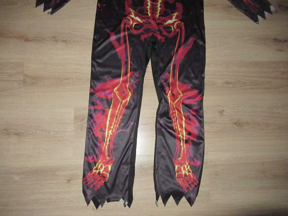 хелоуин--СТРАХОТЕН ГАЩЕРИЗОН с маска--158/164 номер