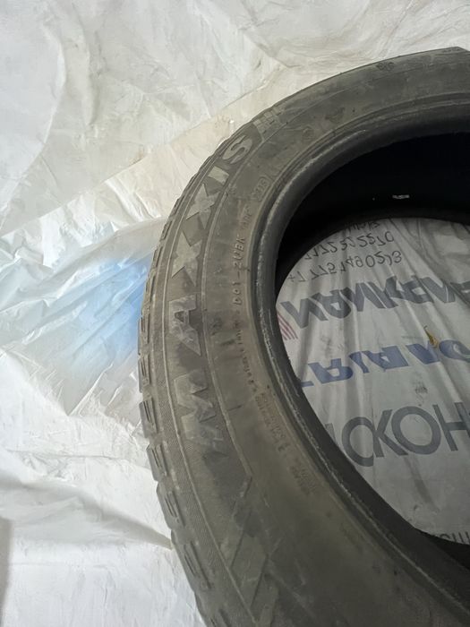 Продам срочно. Шины зима на 16, шипы, MAXXIS