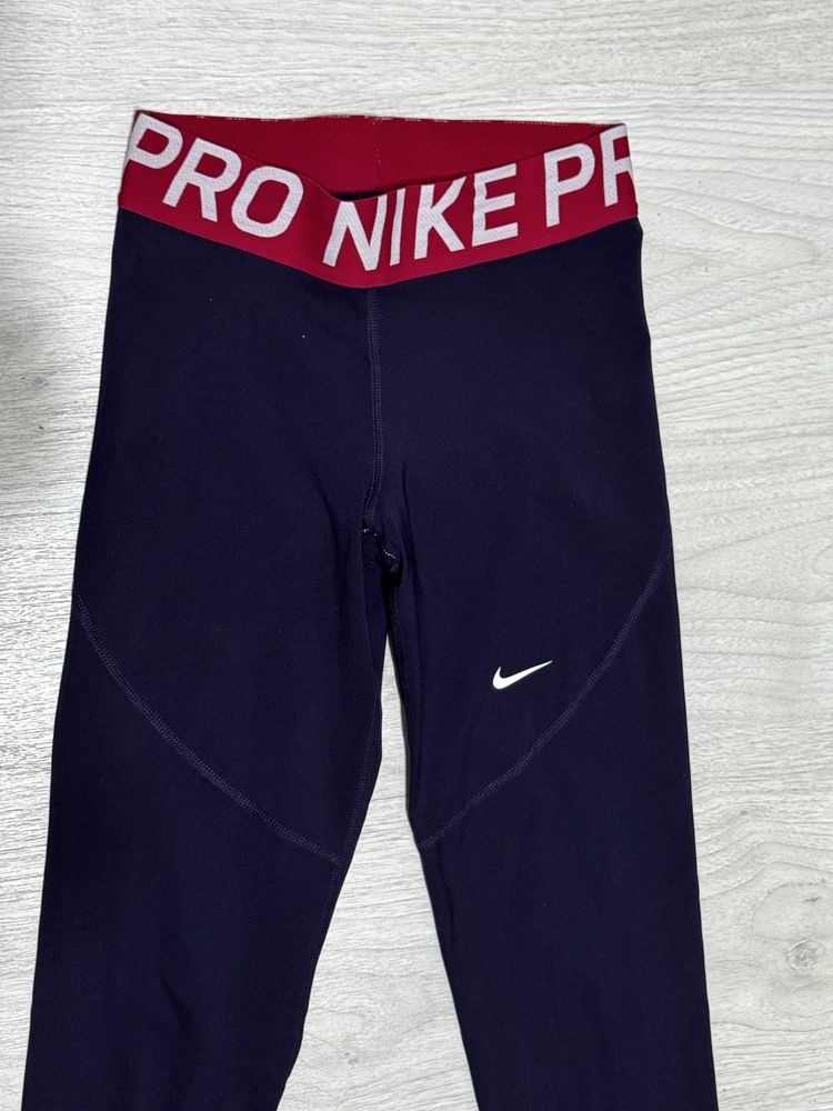 Дамски клин Nike Pro