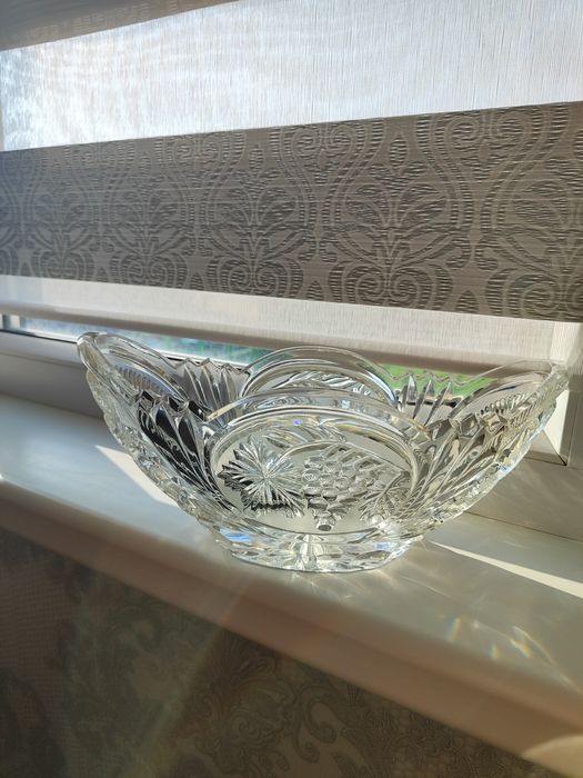 Продается две хрустальные ваза