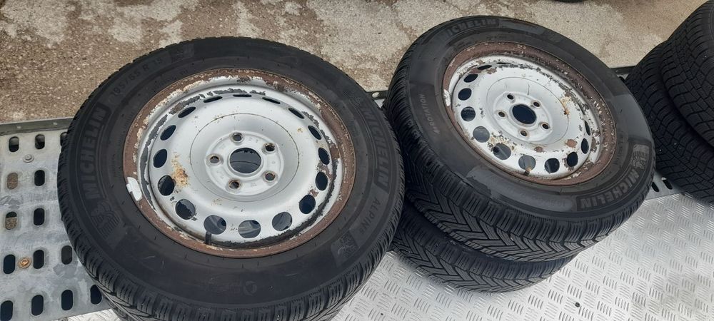 Железни джанти с гуми