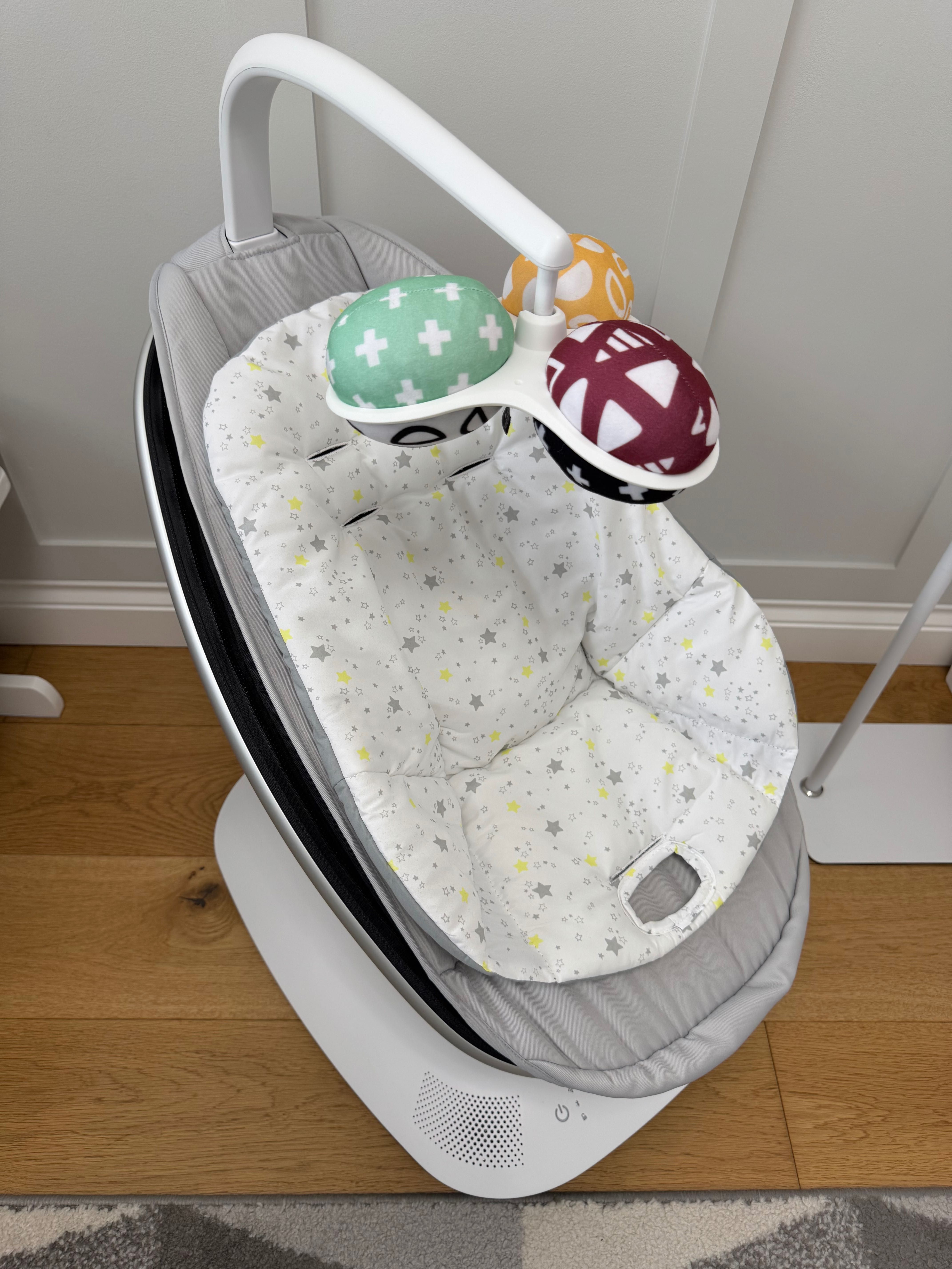 Електрическа бебешка люлка mamaRoo 5.0, сива