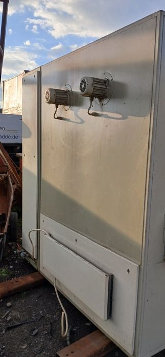 Машина която работи от -50° до +120° и потдържа влажност