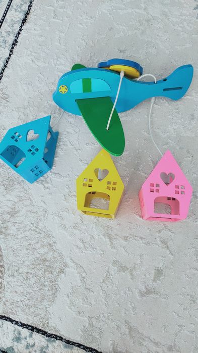 Отдам люстру для детской