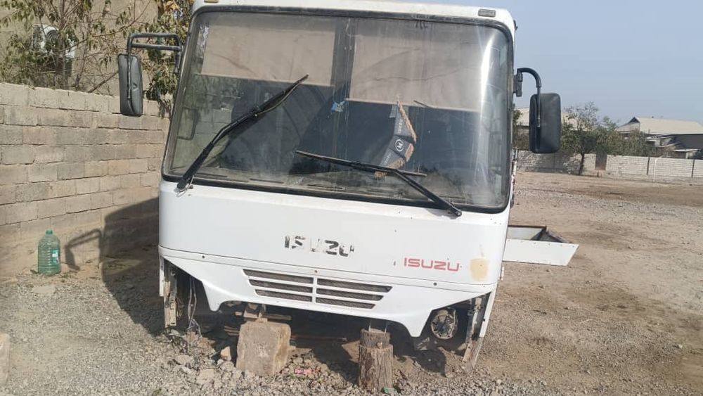 ISUZU kuzov avtobus
