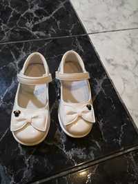 Papuci Heroway albi pentru fetite marimea 28