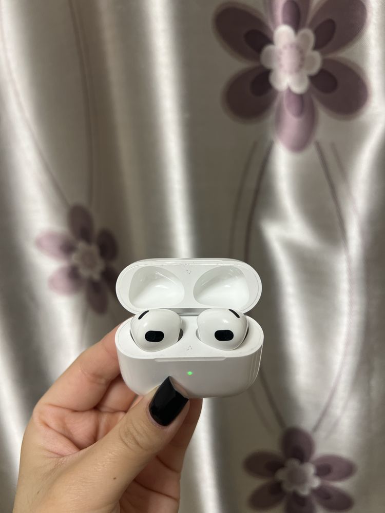 Apple AirPods 3 generation