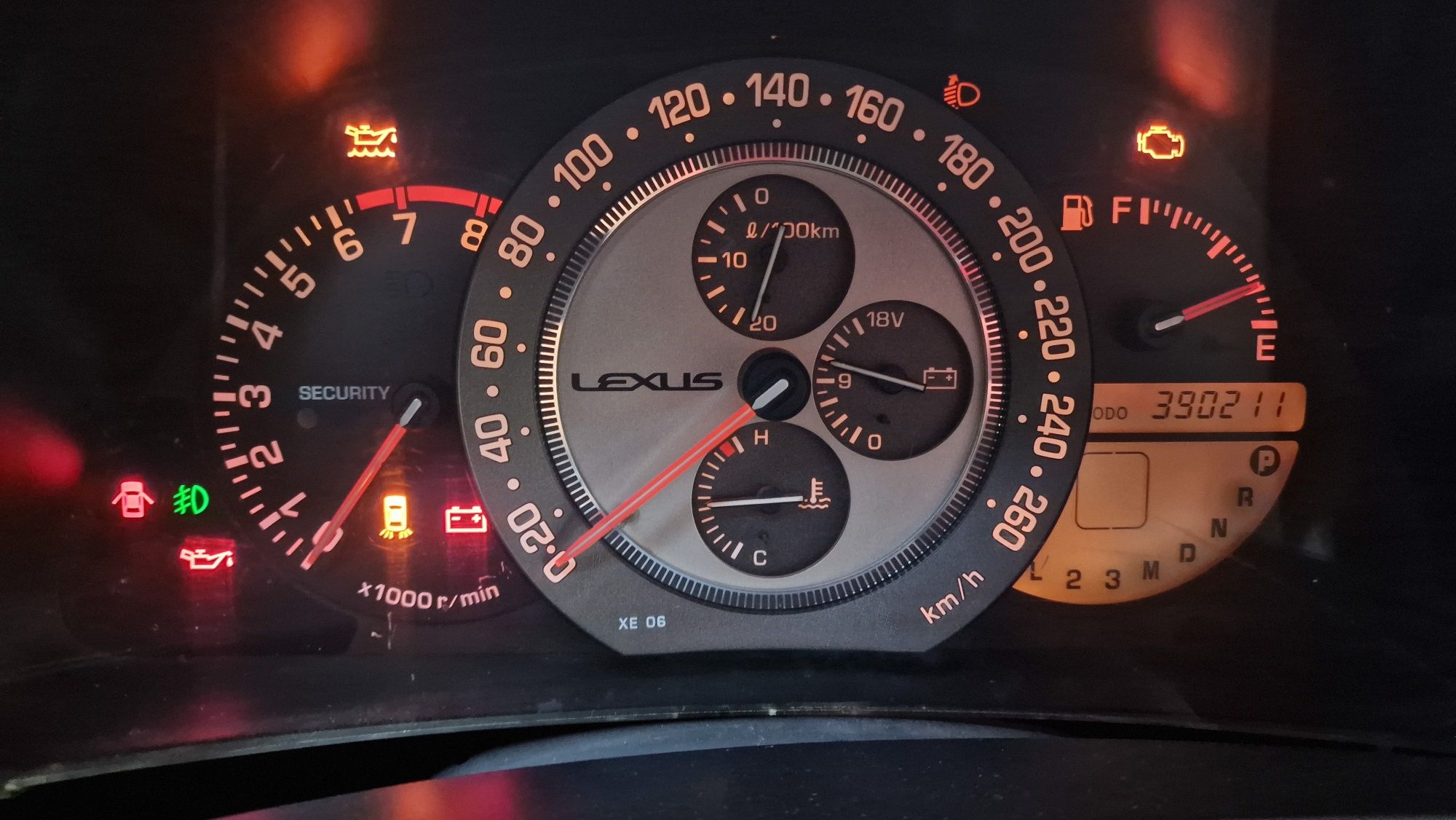 Обменяю Lexus is300 Sportcross, Toyota Altezza Gita