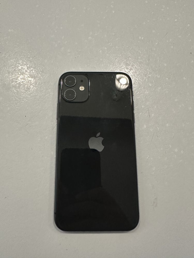Продам IPhone 11