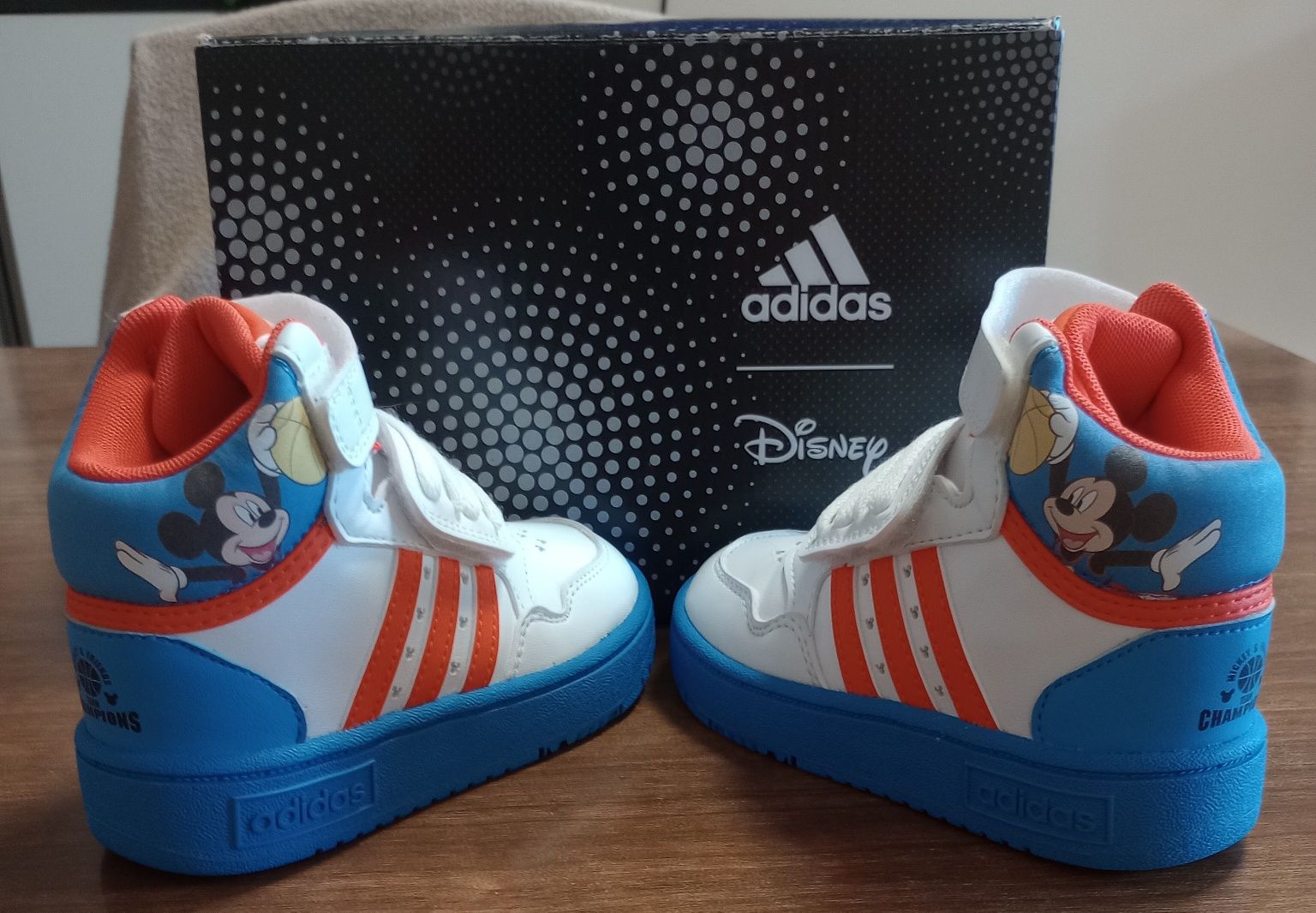 Високи маратонки Adidas Disney