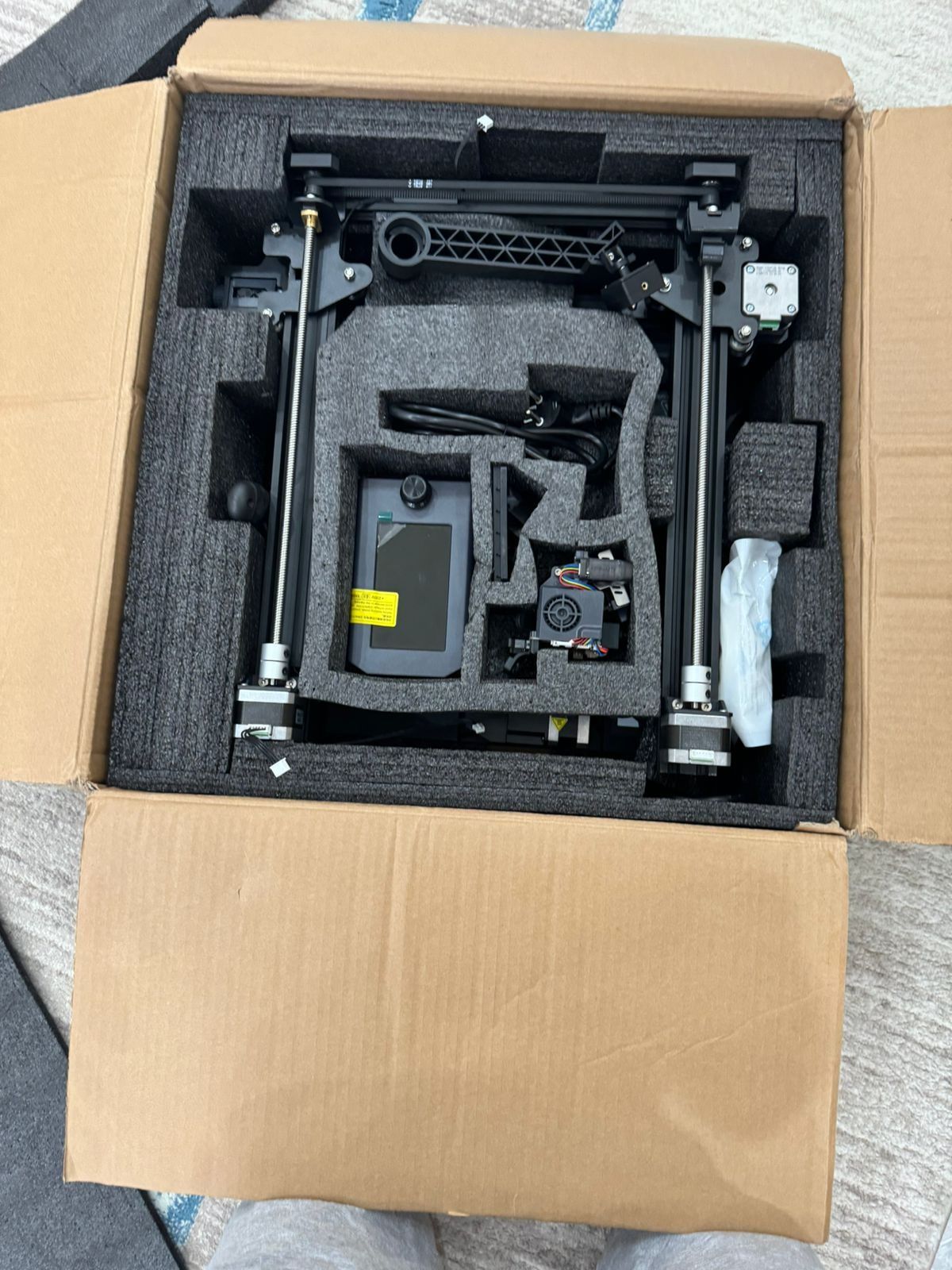 3д принтер ender 3s1, было куплено за 200.000тг, не использовалась,