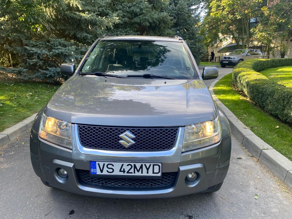 Vând Suzuki Grand Vitara
