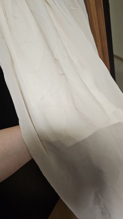 Официална рокля в светло бежово с полу гол гръб