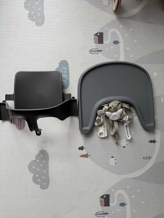 Продавам приставка, табла, колани за Stokke Tripp Trapp(може и отделно