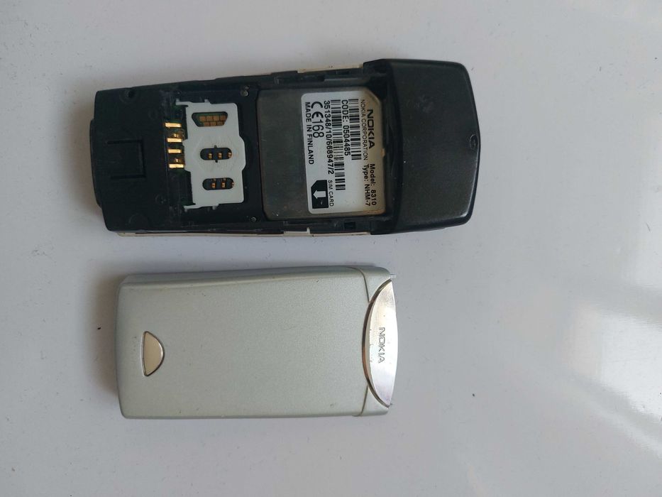 Nokia 8310 vechi, cu butoane