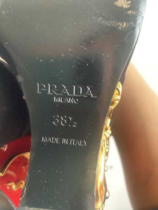 Prada чорапи оригинални