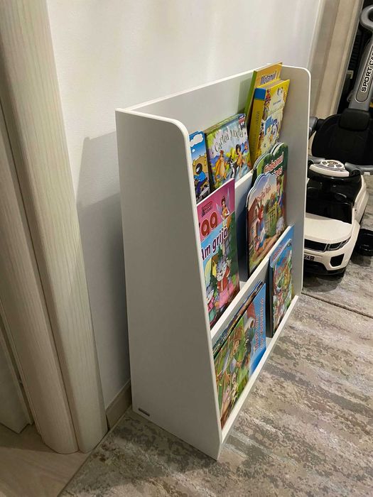 Etajera carti copii