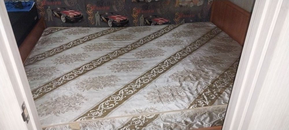 Кровать двухспальная