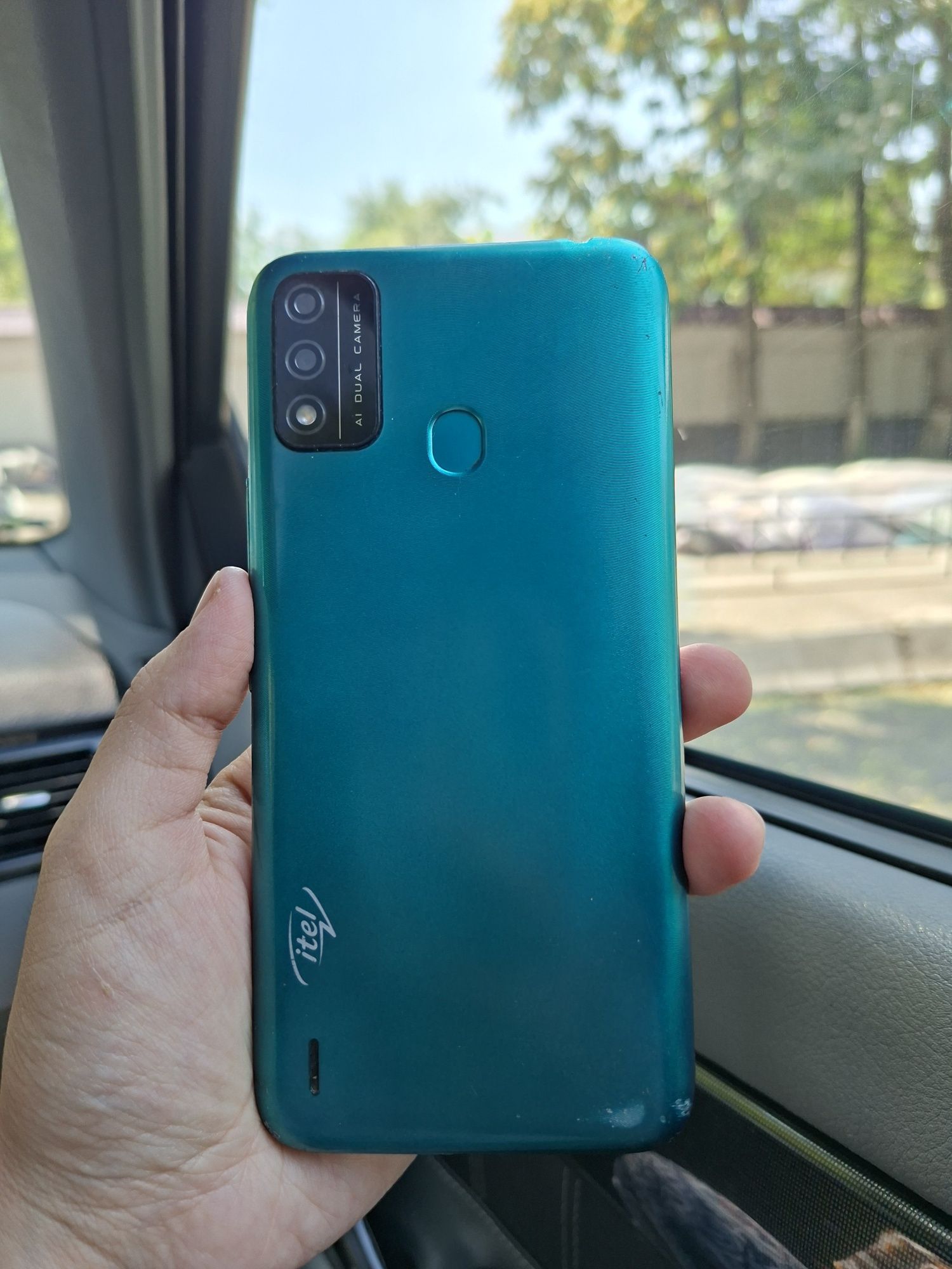 Itel A48 2/32 gb srocna