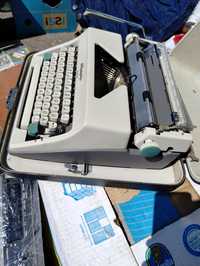 Olimpia Monica Mașină de scris perfect funcțional