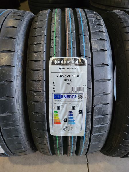 225/35/19 Continental 4бр