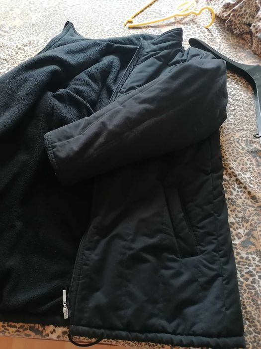 Geaca iarnă, neagră
